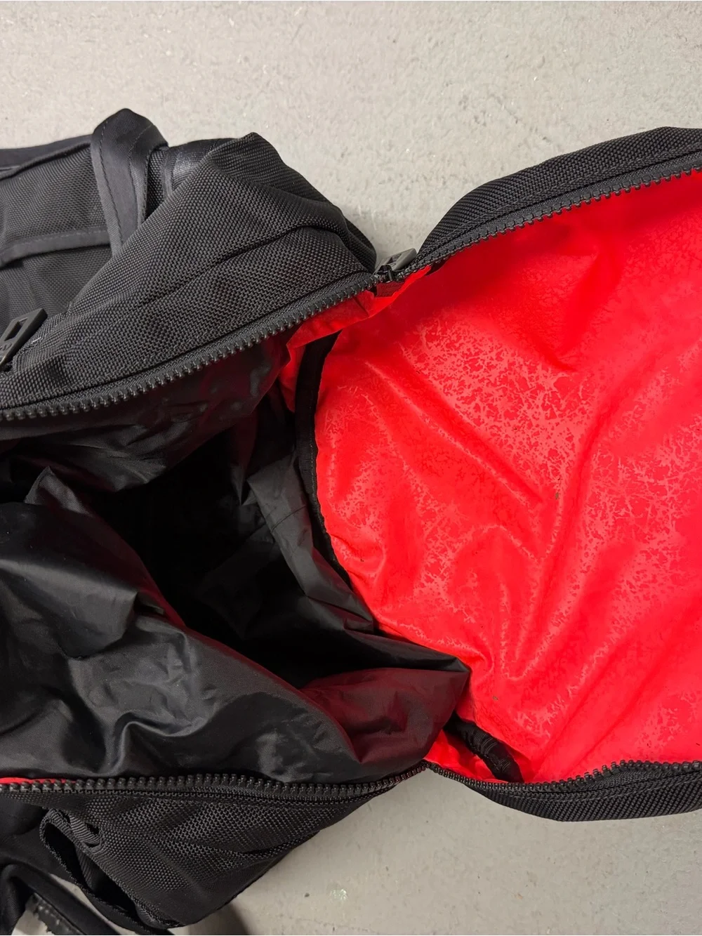 Black Men’s Jacket with Red Lining - Lululemon